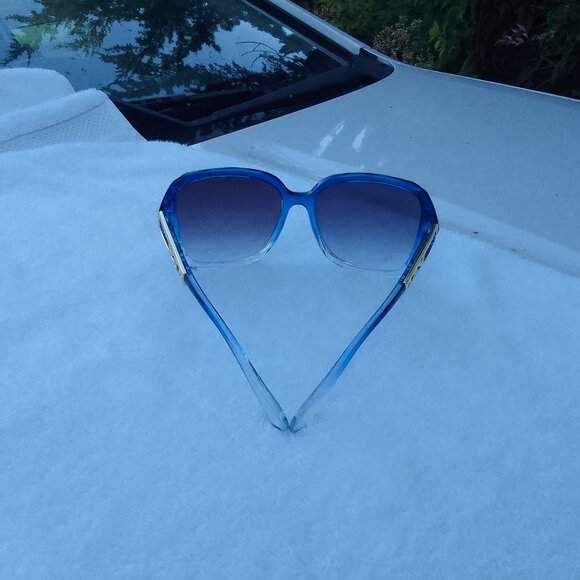 July 4th sale - bundle 2 pairs beautiful blue&red matching sunglasses, brand new - Picture 3 of 11